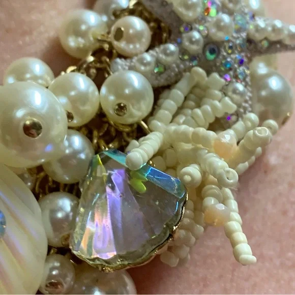 BETSEY JOHNSON Pearl Shell STATEMENT NECKLACE! AB Crystals Turtle Mermaid Gold - Picture 8 of 11
